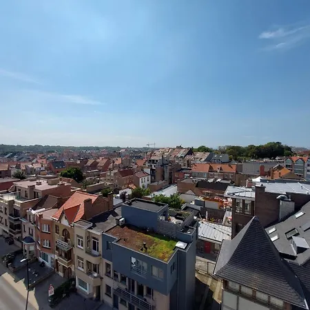 Depannemarkt De Panne Buitenkant foto